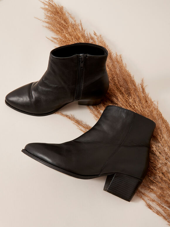 Black Ankle Leather Boot | Apricot Clothing